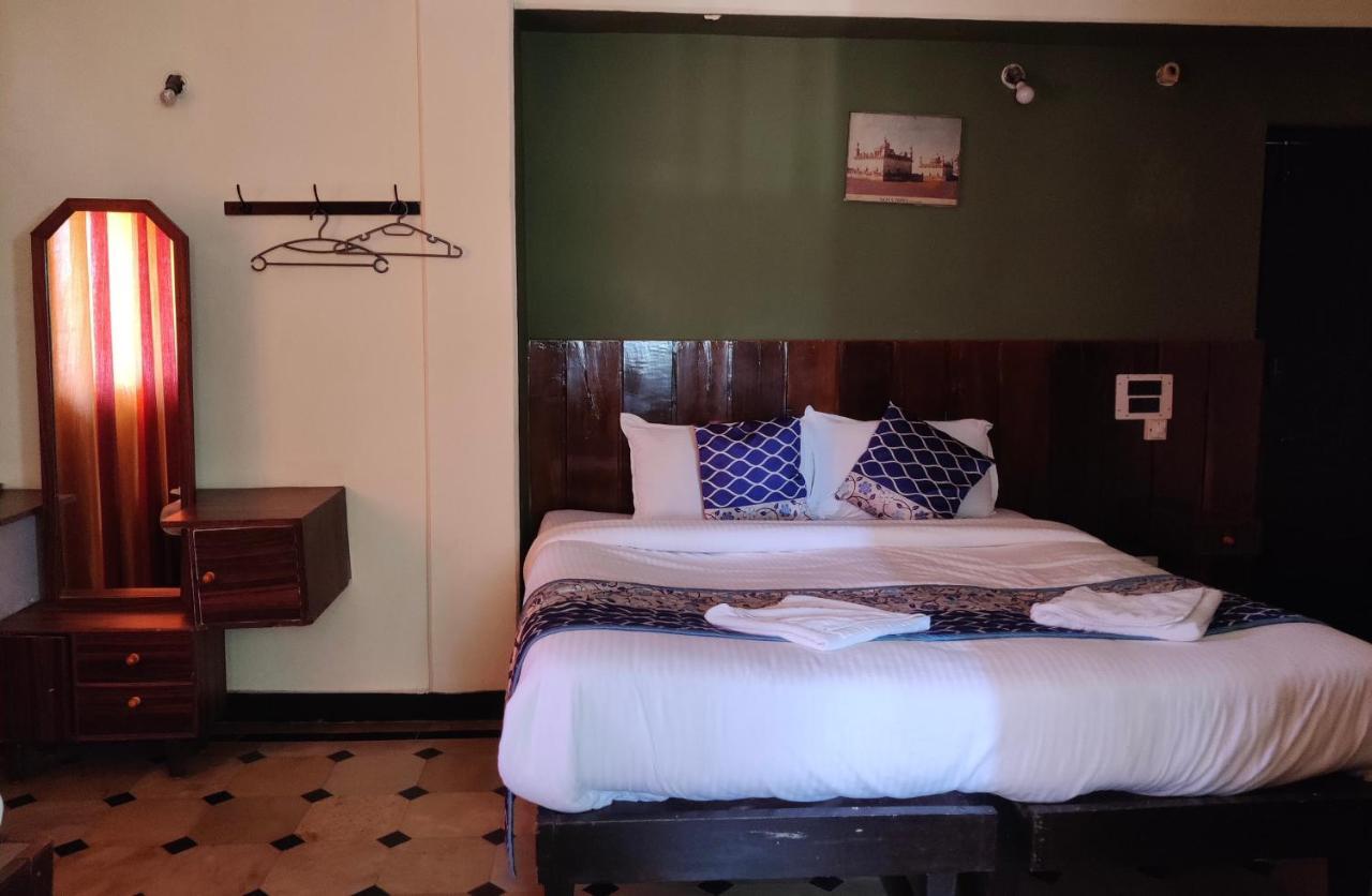 Hotel Caveri Comfort Inn ماديكيري المظهر الخارجي الصورة