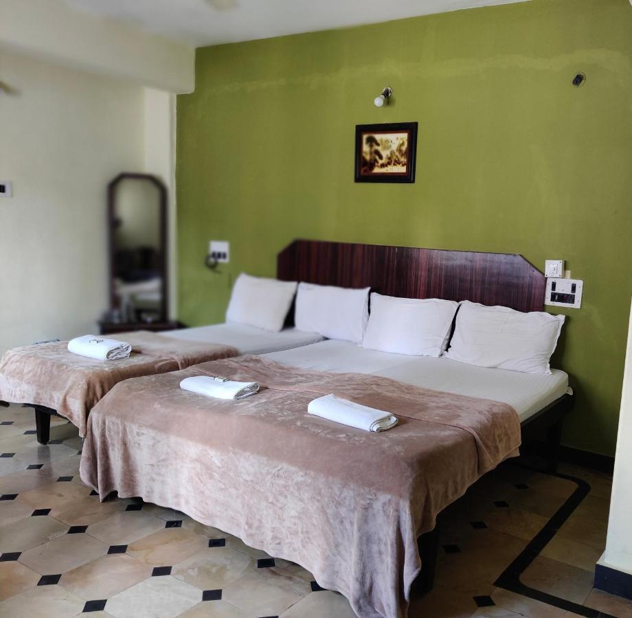 Hotel Caveri Comfort Inn ماديكيري المظهر الخارجي الصورة