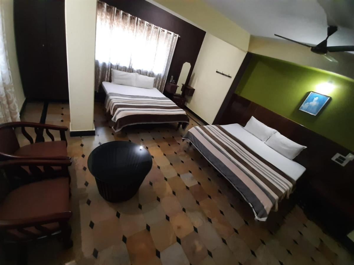 Hotel Caveri Comfort Inn ماديكيري المظهر الخارجي الصورة